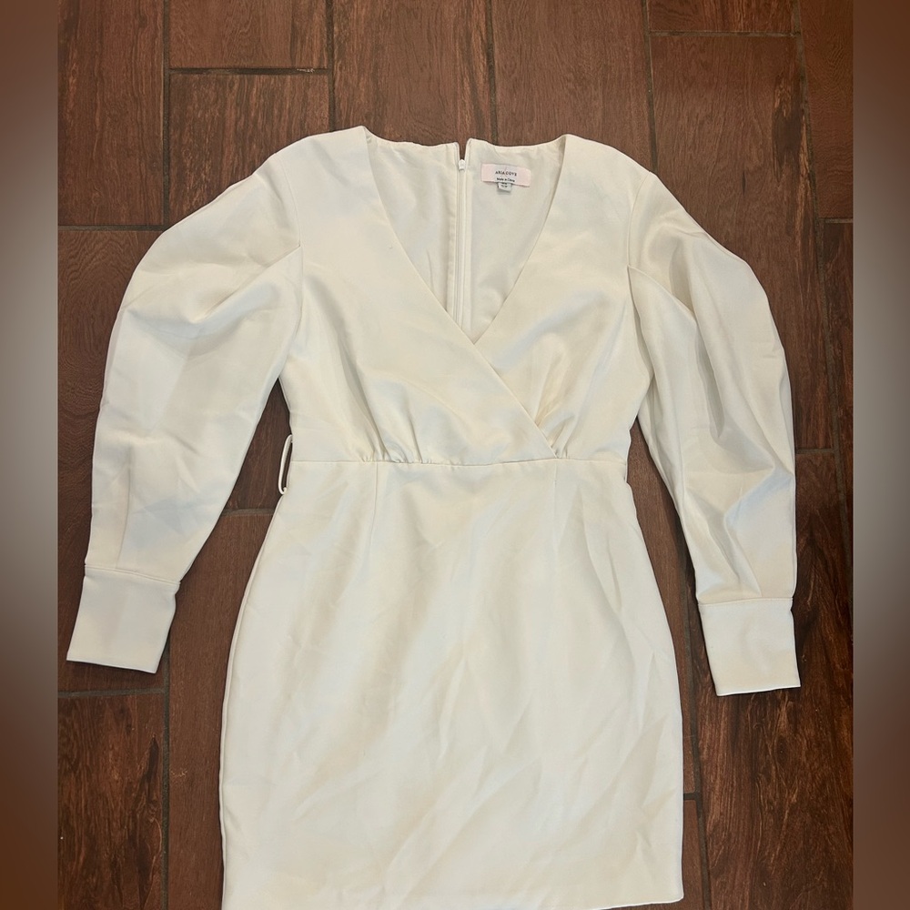 Aria Cove size 6 off white engagement bridal dress